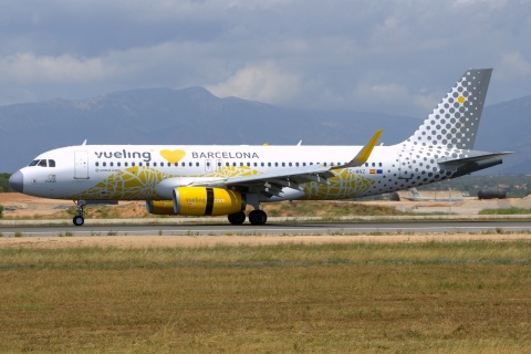 EC-MNZ - A320-232(WL) - Vueling - PMI - 12-06-2018
