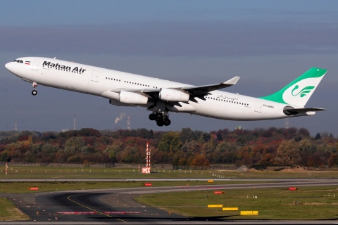 EP-MMD - A340-313 - Mahan Airlines - DUS - 21-10-2018b