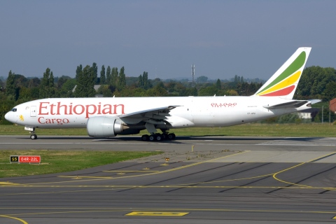 ET-APU - 777-F6N - Ethiopian Airlines - LGG - 12-09-2018b