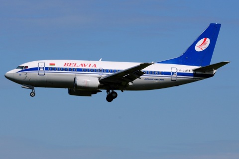 EW-251PA - 737-5Q8 - Belavia _ Belarusian Airlines - CRL - 12-05-2018b