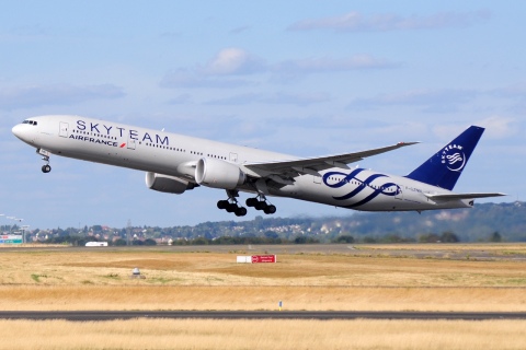 F-GZNN - 777-328(ER) - Air France - CDG - 10-09-2018