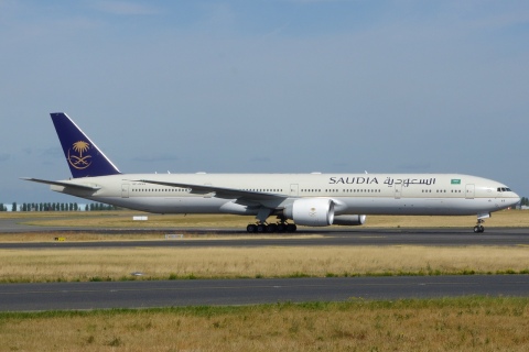 HZ-AK44 - 777-300(ER) - Saudi Arabian Airlines - CDG - 10-09-2018