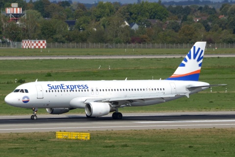 LY-VEB - A320-214 - SunExpress - DUS - 15-09-2018