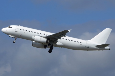 LY-VEQ - A320-232 - Avion Express - DUS - 15-09-2018