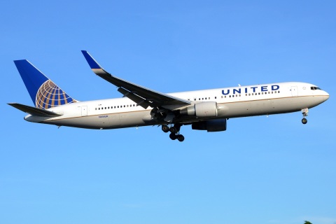N656UA - 767-322(ER)(WL) - United Airlines - LIS - 14-06-2018