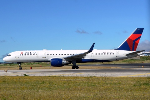 N702TW - 757-2Q8(WL) - Delta Air Lines - LIS - 15-06-2018