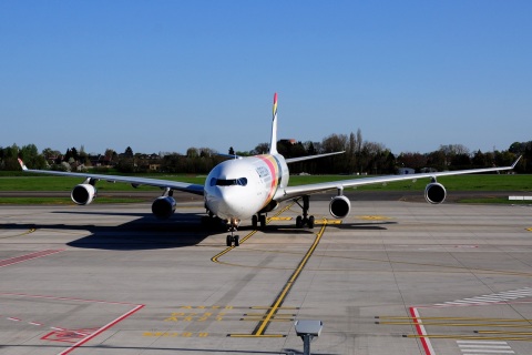 OO-ABA - A340-313 - Air Belgium - CRL - 28-04-2018b