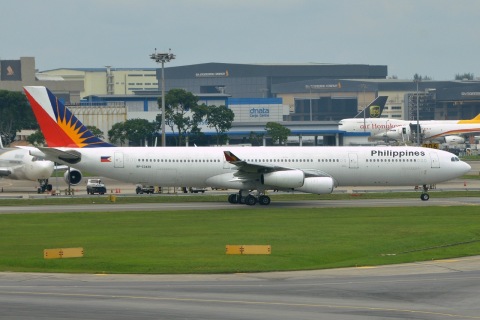 RP-C3439 - A340-313 - Philippine Airlines - SIN - 06-01-2018