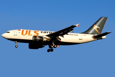 TC-LER - A310-308F - ULS Cargo - BRU - 04-05-2018