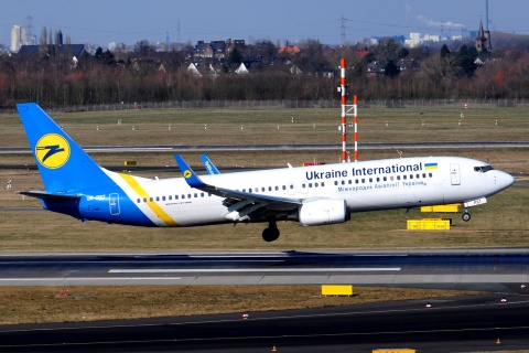 UR-PST - 737-8AS(WL) - Ukraine International Airlines - DUS - 27-02-2018
