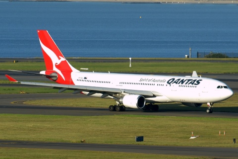 VH-EBJ - A330-202 - Qantas - SYD - 11-04-2018