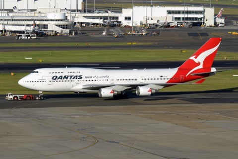VH-OEI - 747-438(ER) - Qantas - SYD - 14-04-2018
