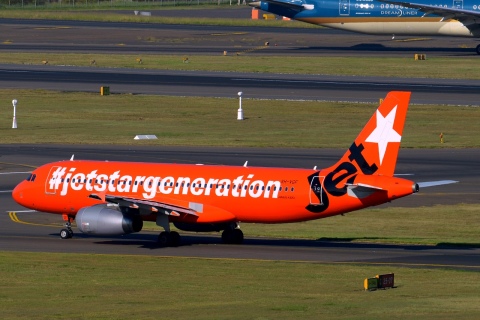 VH-VGF - A320-232 - Jetstar Airways - SYD - 11-04-2018b