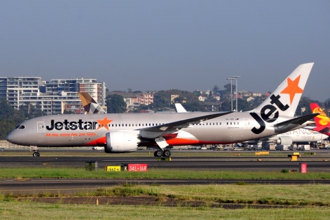 VH-VKB - 787-8 Dreamliner - Jetstar Airways - SYD - 07-04-2018