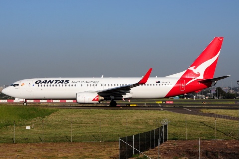 VH-VXB - 737-838(WL) - Qantas - SYD - 07-04-2018