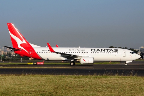 VH-VZB - 737-838(WL) - Qantas - SYD - 07-04-2018