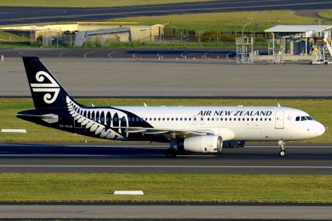 ZK-OJA - A320-232 - Air New Zealand - SYD - 14-04-2018