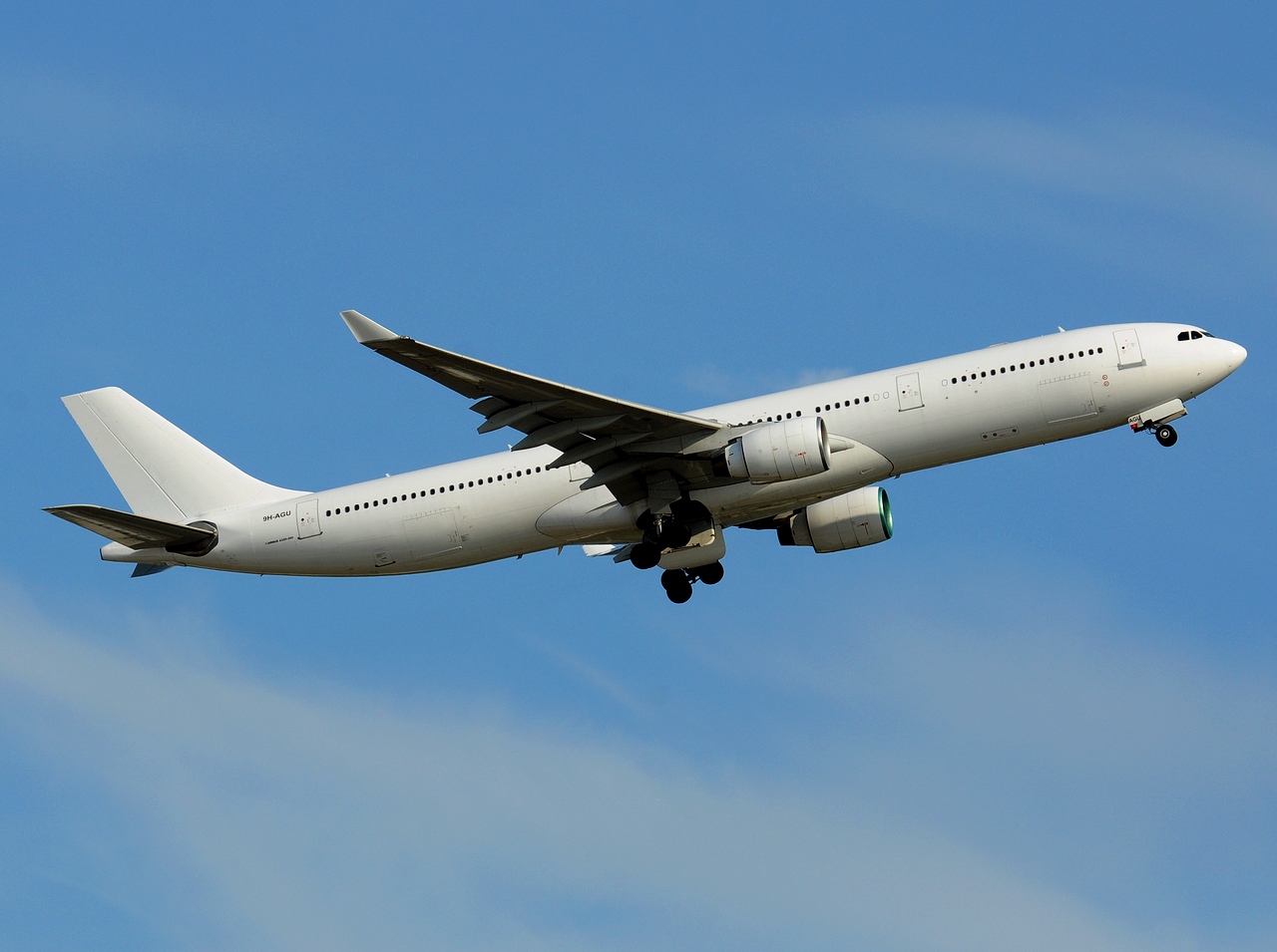 9H-AGU - A330-322 - Hi Fly Malta - BCN - 03-06-2019