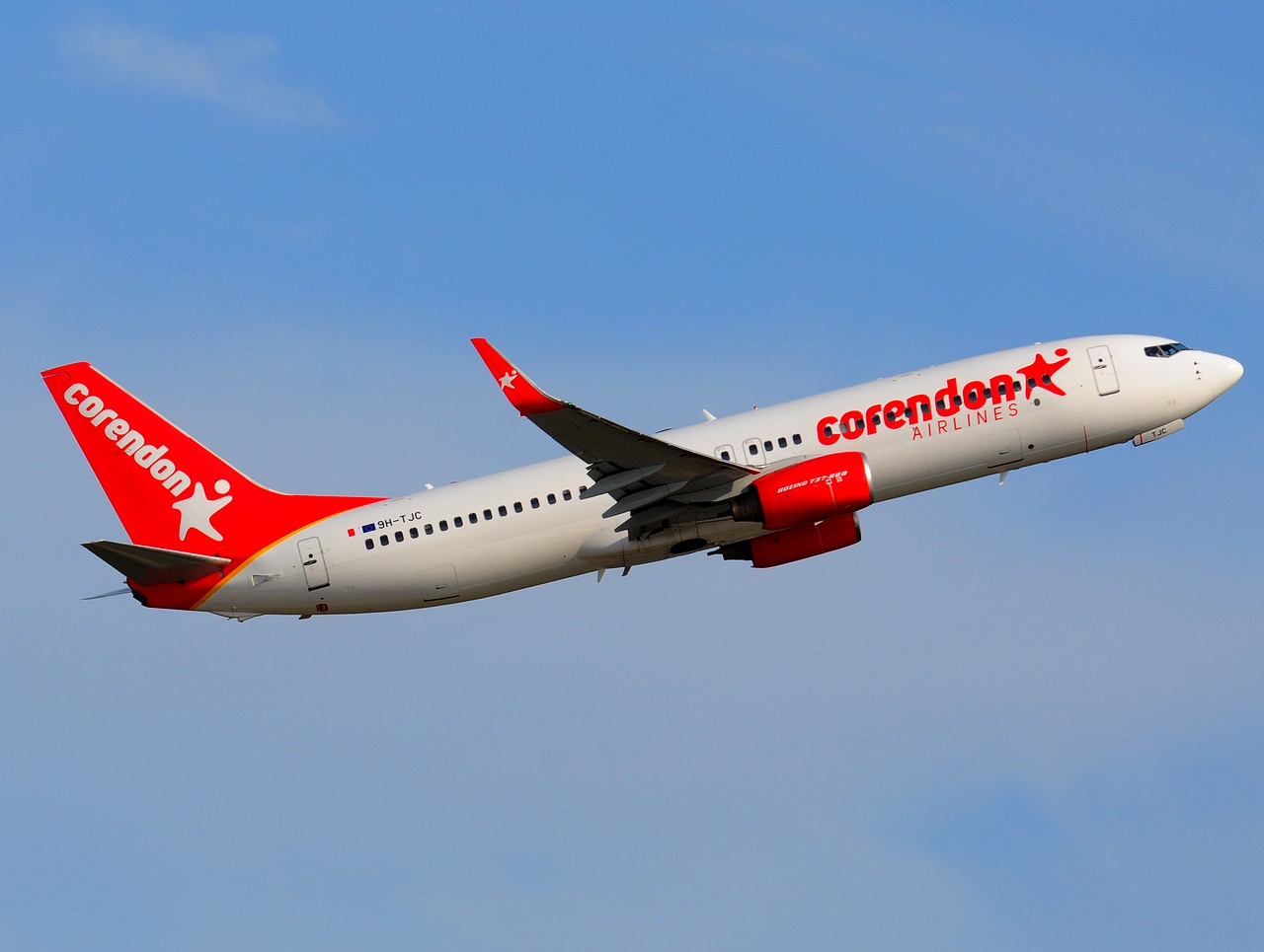 9H-TJC - 737-86N(WL) - Corendon Airlines Europe - BCN - 03-06-2019b