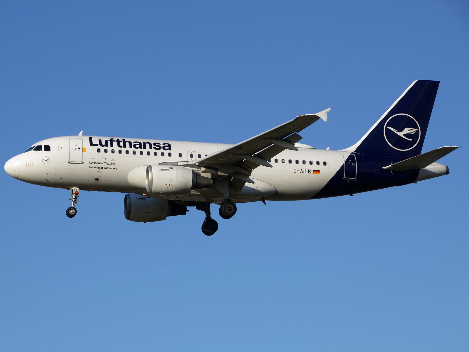 D-AILB - A319-114 - Lufthansa Cityline - LHR - 19-10-2019