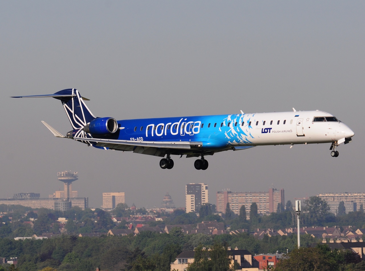 ES-ACD - CRJ-900ER - LOT _ Polish Airlines - BRU - 15-05-2019