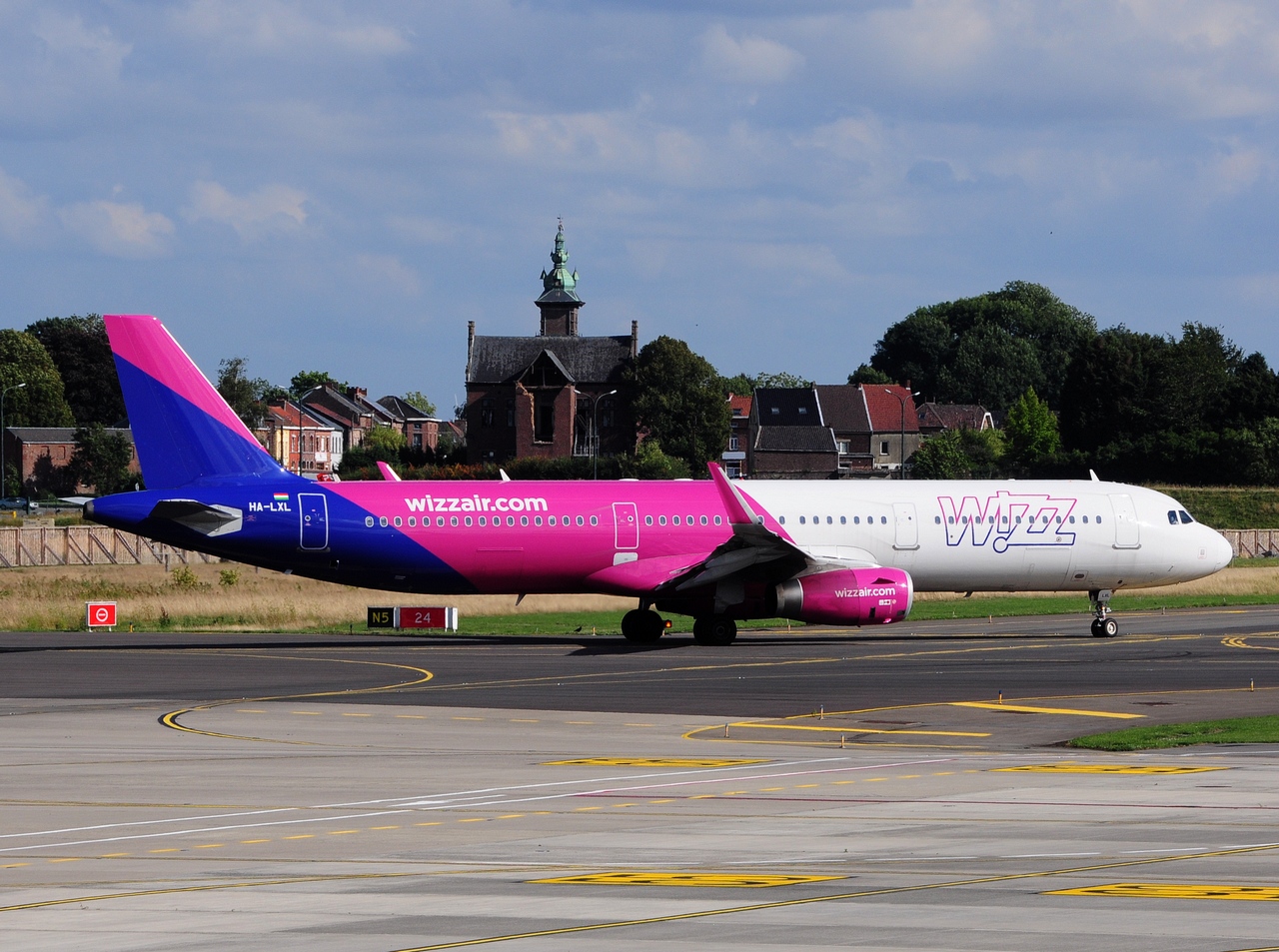 HA-LXL - A321-231(WL) - Wizz Air - CRL - 29-08-2019