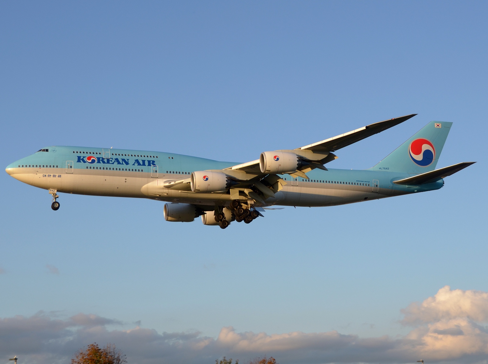 HL7642 - 747-8B5 - Korean Air Lines - LHR - 19-10-2019