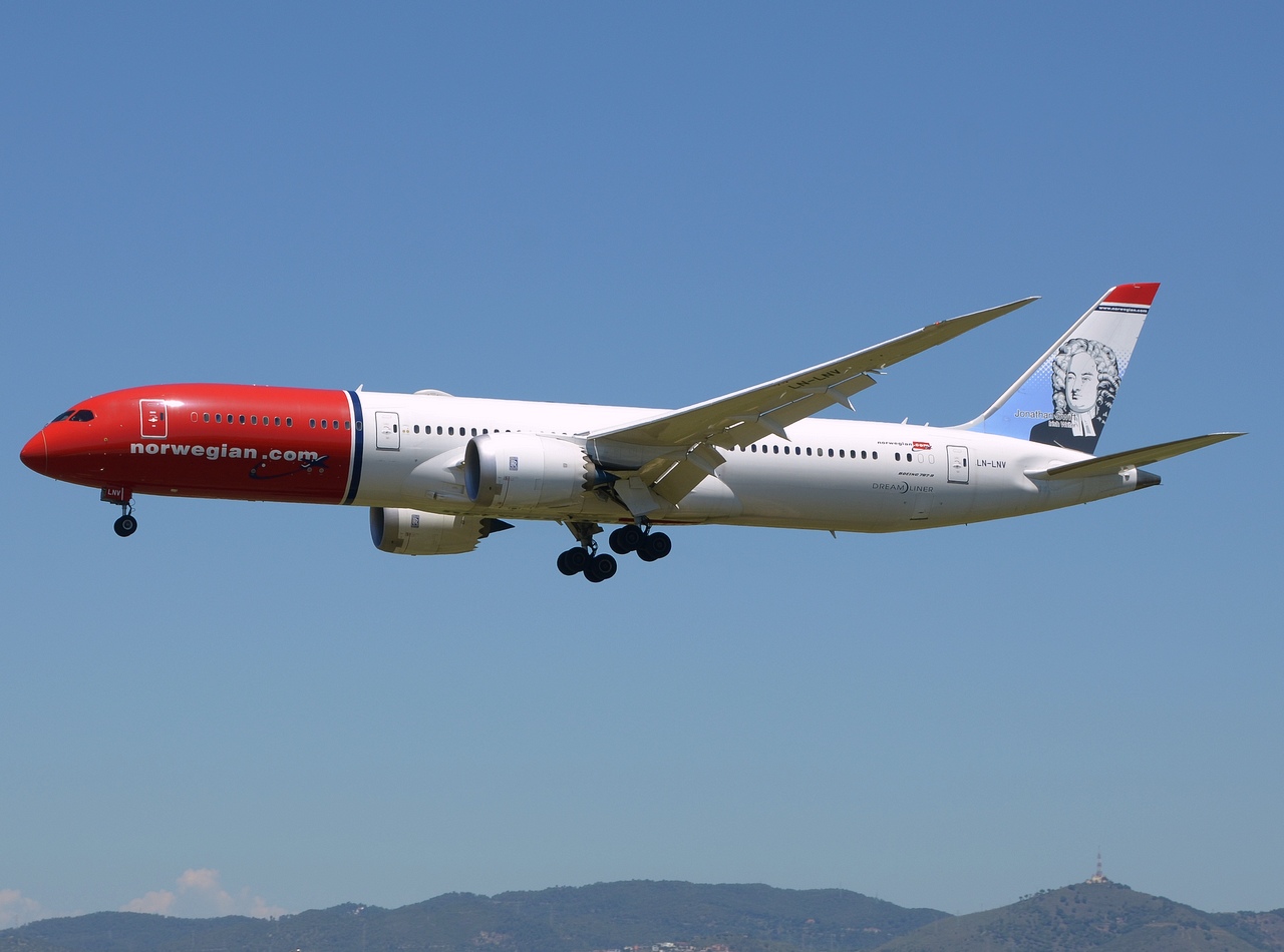 LN-LNV - 787-9 Dreamliner - Norwegian Long Haul - BCN - 02-06-2019