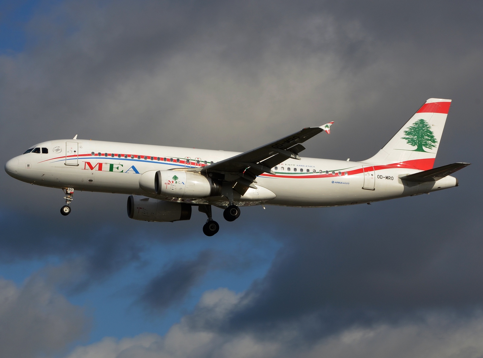 OD-MRO - A320-232 - MEA _ Middle East Airlines - LHR - 19-10-2019