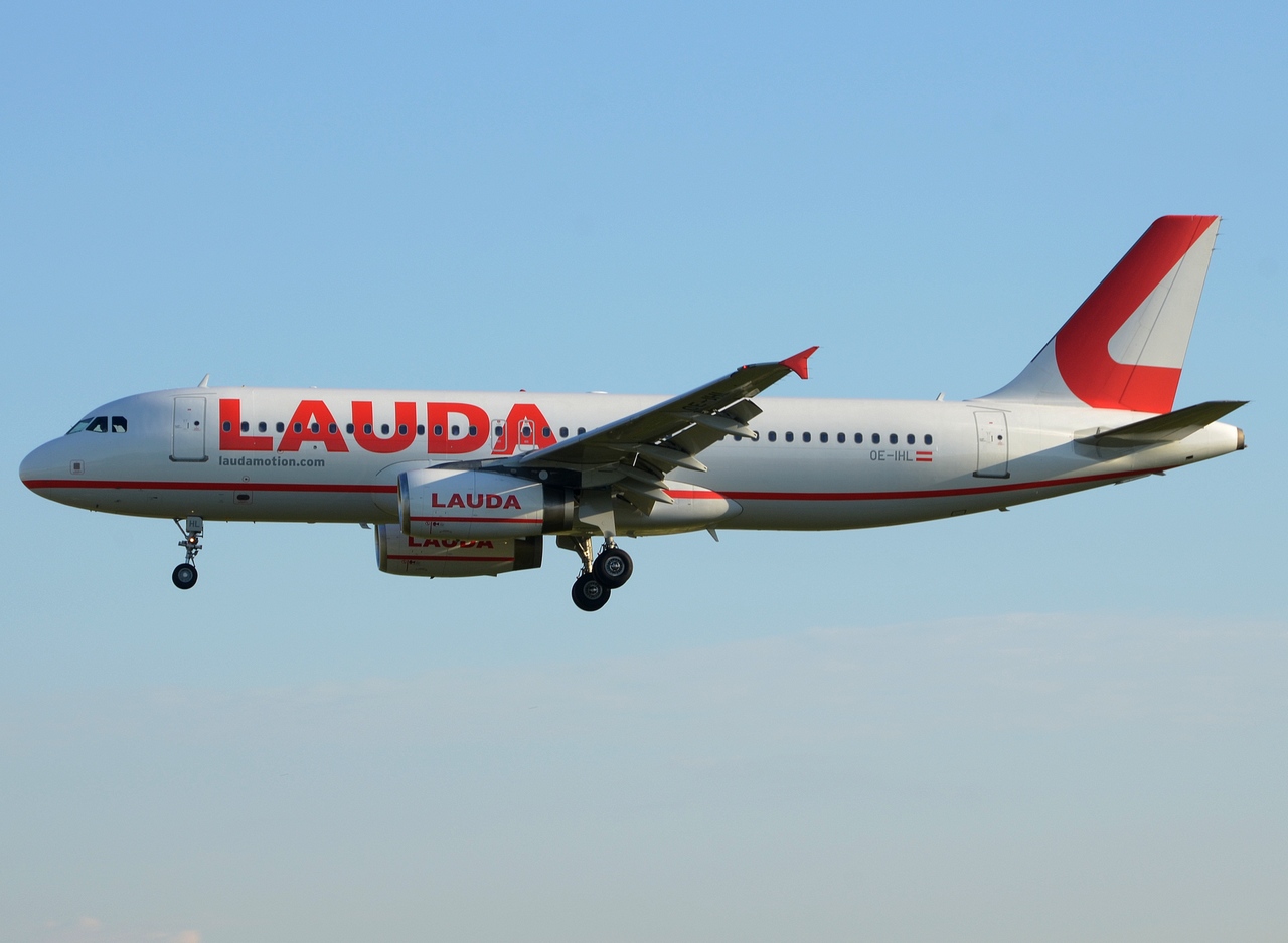 OE-IHL - A320-232 - LaudaMotion - BCN - 03-06-2019