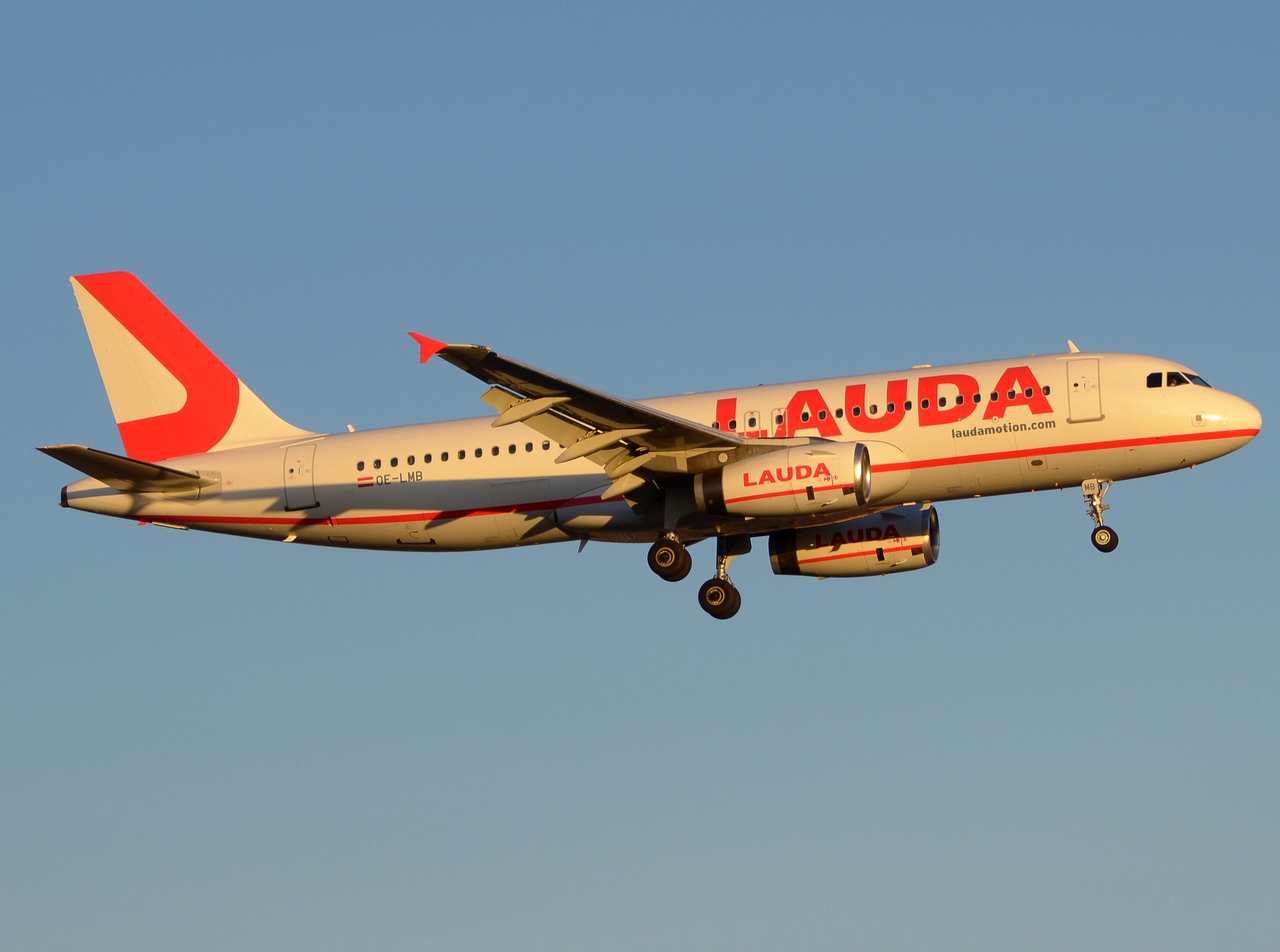 OE-LMB - A320-232 - LaudaMotion - BCN - 02-06-2019