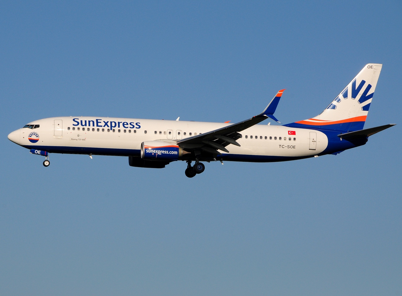 TC-SOE - 737-800(WL) - SunExpress - AMS - 31-08-2019