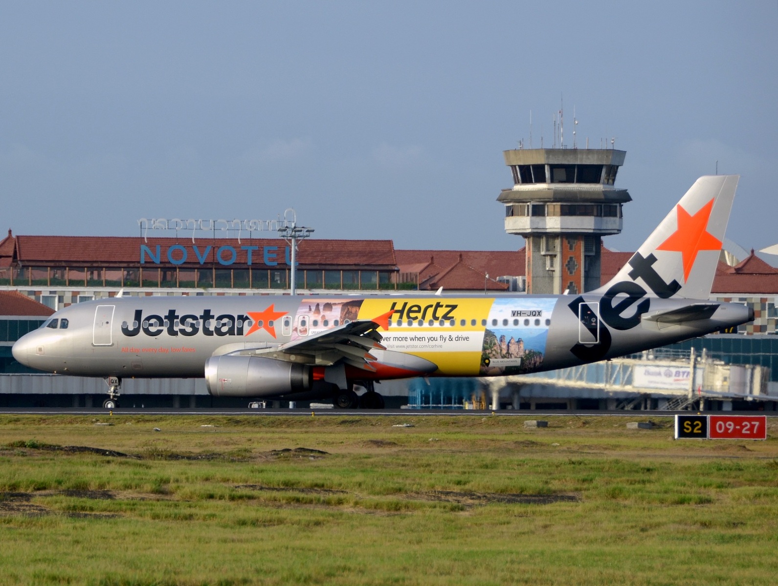 VH-JQX - A320-232 - Jetstar Airways - DPS - 03-12-2019b