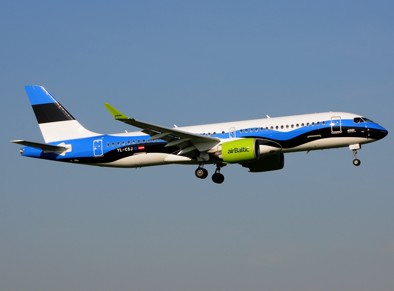 YL-CSJ - A220-300 - Air Baltic - AMS - 24-08-2019