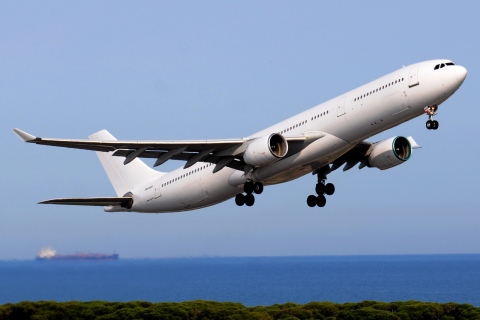 9H-AGU - A330-322 - Hi Fly Malta - BCN - 03-06-2019b