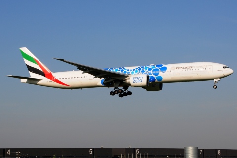A6-EPB - 777-31H(ER) - Emirates - AMS - 24-08-2019