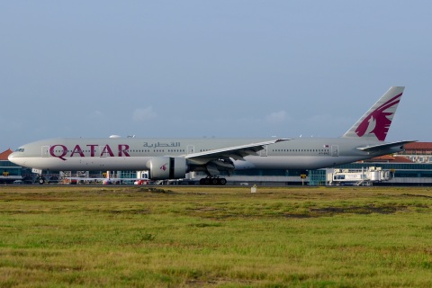 A7-BAZ - 777-3DZ(ER) - Qatar Airways - DPS - 03-12-2019