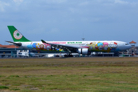 B-16332 - A330-302 - EVA Air - DPS - 28-11-2019