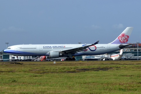 B-18317 - A330-302 - China Airlines - DPS - 03-12-2019