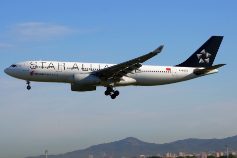 B-6075 - A330-243 - Air China - BCN - 03-06-2019