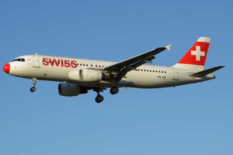 HB-IJQ - A320-214 - Swiss - LHR - 19-10-2019