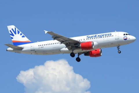 LY-NVS - A320-214 - SunExpress - AYT - 22-06-2019