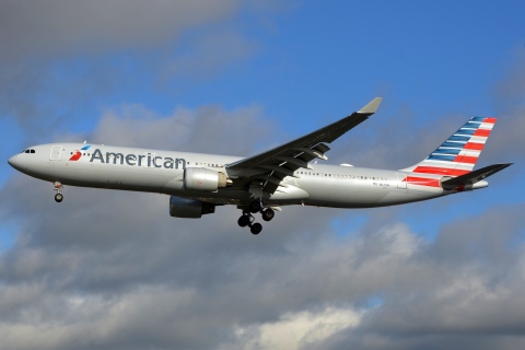 N273AY - A330-323 - American Airlines - LHR - 19-10-2019