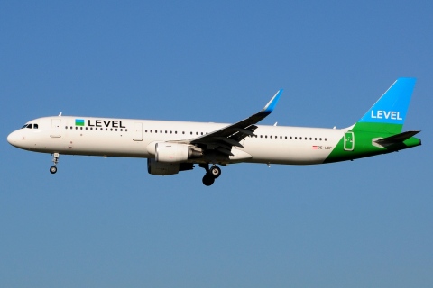 OE-LCP - A321-211(WL) - LEVEL - AMS - 31-08-2019