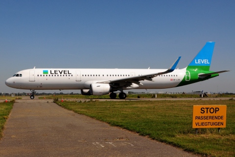 OE-LCR - A321-211(WL) - LEVEL - AMS - 24-08-2019
