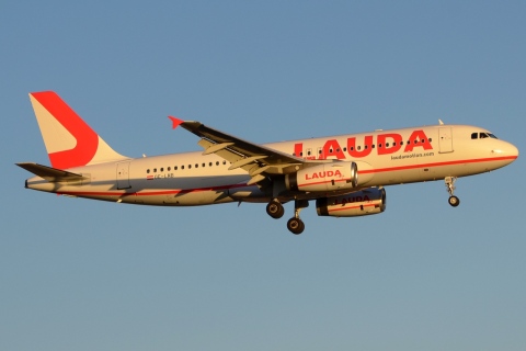 OE-LMB - A320-232 - LaudaMotion - BCN - 02-06-2019