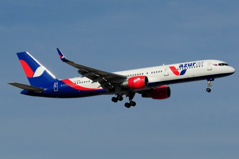 VQ-BKB - 757-28A(WL) - Azur Air - AYT - 21-06-2019