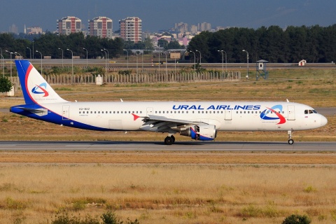 VQ-BOZ - A321-211 - Ural Airlines - AYT - 21-06-2019