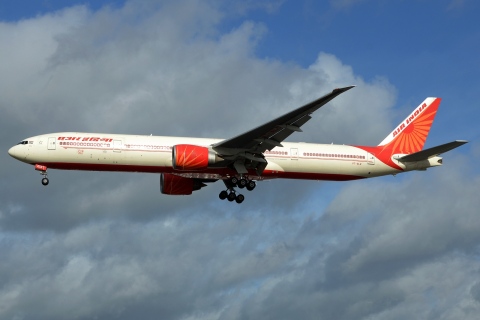 VT-ALQ - 777-337(ER) - Air India - LHR - 18-10-2019