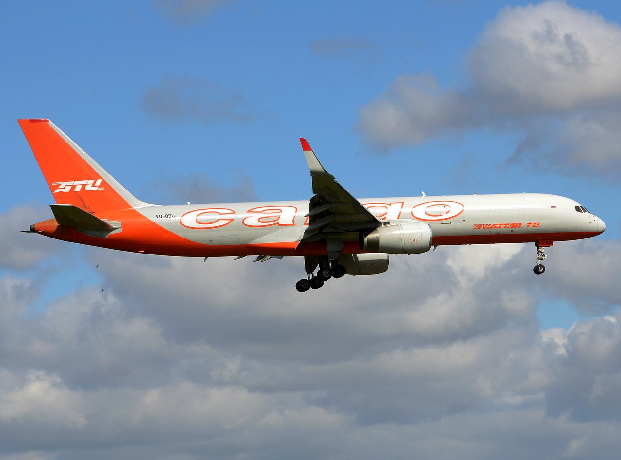 VQ-BBU - 757-223(WL) - Aviastar-Tu - LGG - 12-05-2020